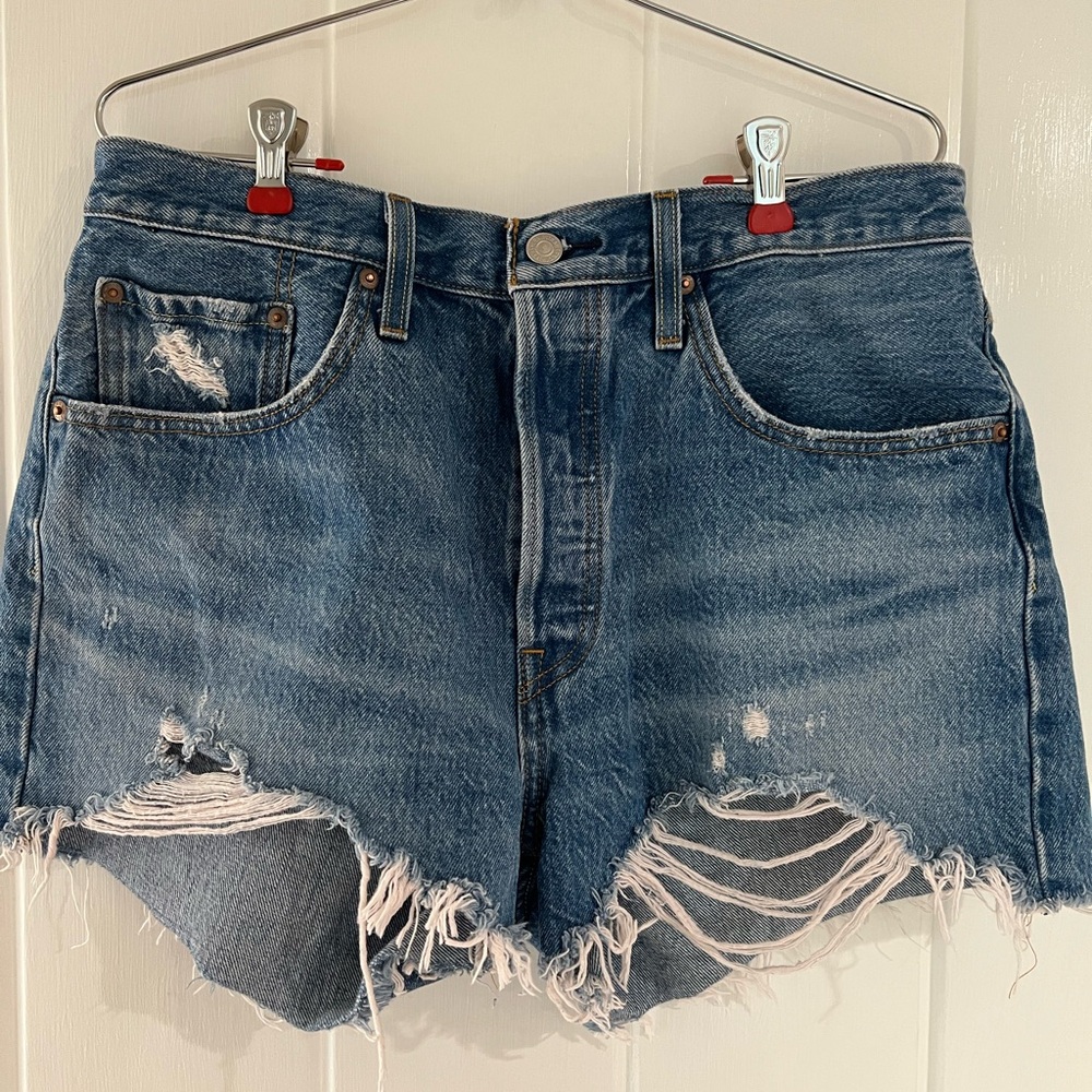 Denim Distressed LEVIS 501 High-Rise Women's Shorts - Blue - Picture 3 of 8